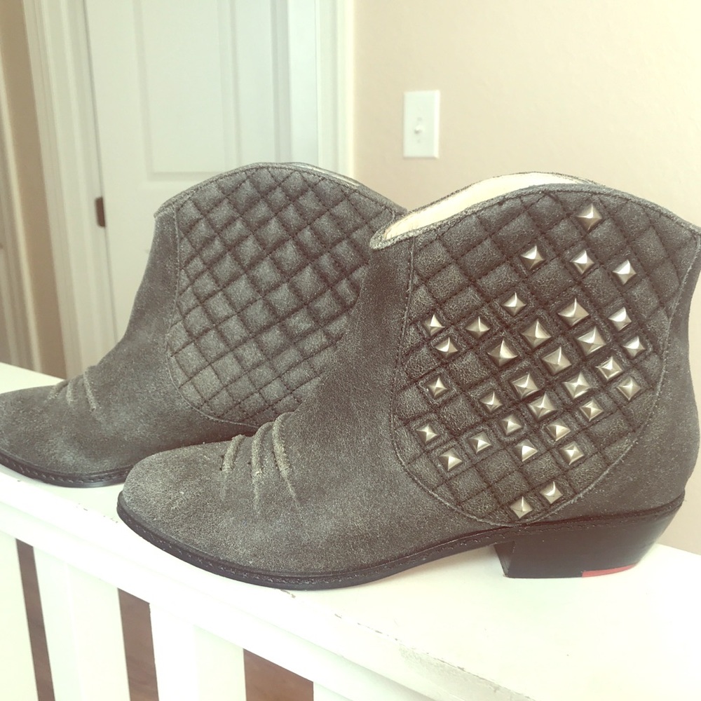 Joes Jeans Gray leather boot with silver studs